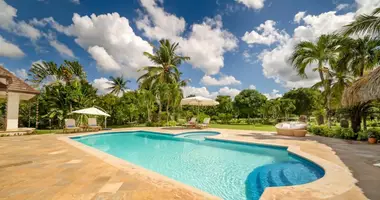 Villa 6 bedrooms in Santo Domingo Province, Dominican Republic