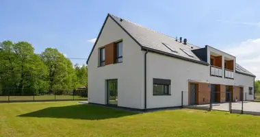 6 room house in Otwock, Poland