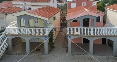 Haus 8 Zimmer in Opcina Vir, Kroatien