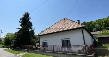 2 room house in Pecel, Hungary