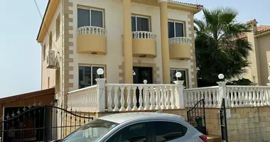 Villa de 4 dormitorios en Municipio de Means Neighborhood, Chipre