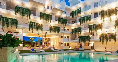Apartamento 4 habitaciones en Torrevieja, Španjolska