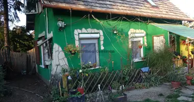 3 room house in Tatabanyai jaras, Hungary