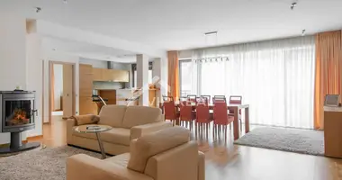 Apartamento 4 habitaciones en Jurmala, Letonia