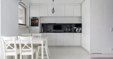 Квартира 3 комнаты в Варшава, Польша