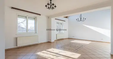 4 room house in Dunakeszi, Hungary