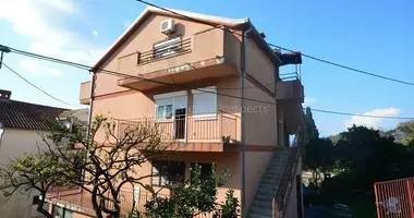 Квартира 2 спальни в Игало, Черногория