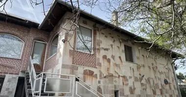 5 room house in Budaoers, Hungary