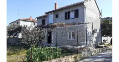 4 room house in Nerezisca, Croatia