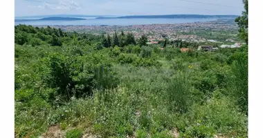 Terrain dans Radosic, Croatie