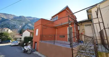 Haus 2 Schlafzimmer in Skaljari, Montenegro