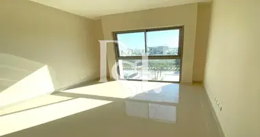 Adosado Adosado 3 habitaciones con Balcón, con Seguridad, con Gimnasio en Sharjah, Emiratos Árabes Unidos