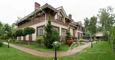 Casa 9 habitaciones en poselenie Sosenskoe, Rusia