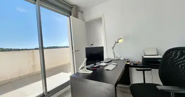 Dúplex 4 habitaciones en Estepona, España