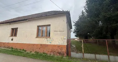 5 room house in Vemend, Hungary