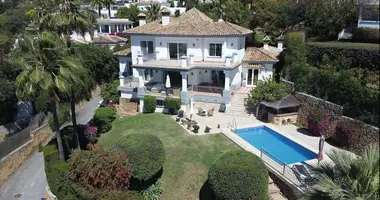 Villa 6 Zimmer mit Balkon, mit Klimaanlage, mit Meerblick in Marbella, Spanien