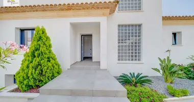 6 bedroom house in Calp, Spain