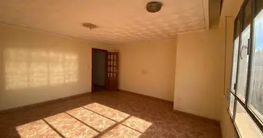 3 bedroom apartment in Gandia, Spain