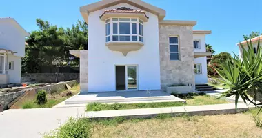 Villa 3 chambres avec Balcon, avec Climatiseur, avec Vue sur la mer dans Motides, Chypre du Nord
