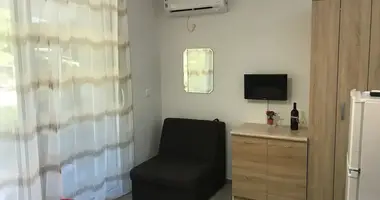 Apartamento con aparcamiento público en Rafailovici, Montenegro