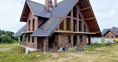 Haus in Matykal ski siel ski Saviet, Weißrussland