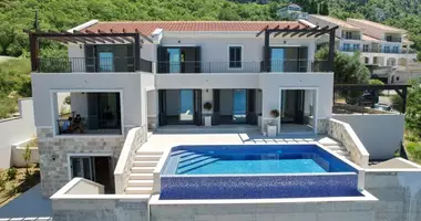 Villa 4 bedrooms with Sea view, with Swimming pool, with cable TV in Rijeka-Rezevici, Montenegro