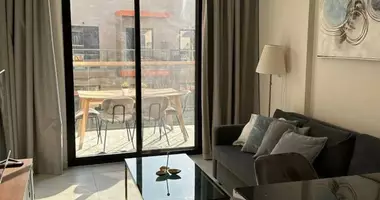 Квартира 2 комнаты с балконом, с мебелью, с лифтом в Дубай, ОАЭ