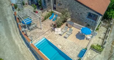 Villa 6 bedrooms with parking, with Balcony, with Air conditioner in Buljarica, Montenegro