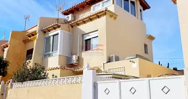 Villa 3 bedrooms with furniture, with air conditioning, with terrace in Los Balcones, Spain