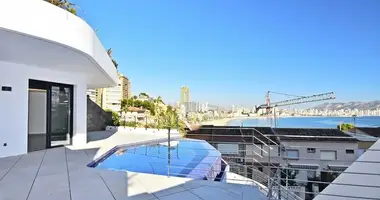 Reihenhaus  mit Möbliert, mit Terrasse, mit Garten in Benidorm, Spanien