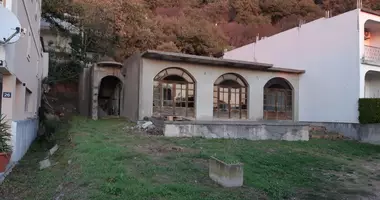 Участок земли в Петровац, Черногория