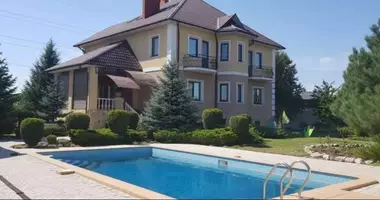 5 room house in Fontanka, Ukraine