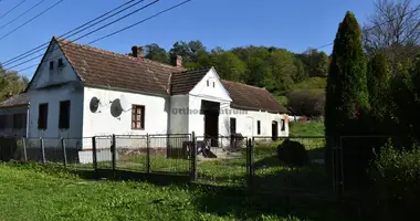 2 room house in Oltarc, Hungary