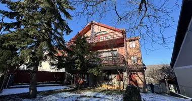 Casa 13 habitaciones en Pilisszentlaszlo, Hungría