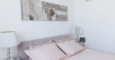 Mieszkanie 4 pokoi w Manilva, Hiszpania