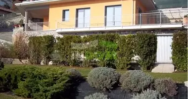 Villa 4 rooms in Italy