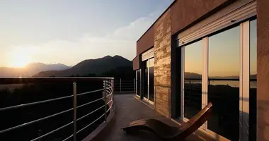 Penthouse 3 Zimmer mit Möbliert, mit Klimaanlage, mit Meerblick in Kavac, Montenegro