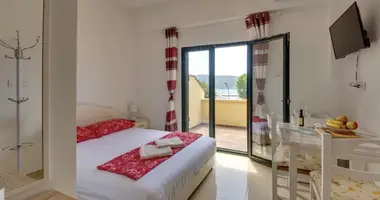 8 bedroom House in Meljine, Montenegro