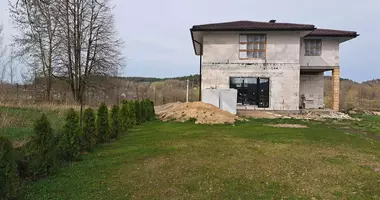 Dom w Aliachnovicki sielski Saviet, Białoruś