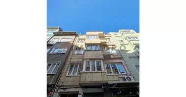 Apartamento 3 habitaciones con balcón, con Tour online en Zeytinburnu, Turquía