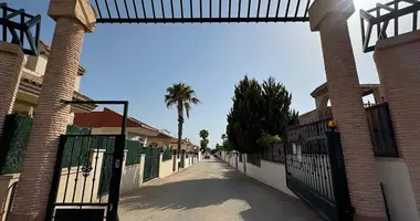 2 bedroom house in Torrevieja, Spain