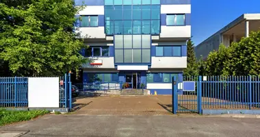 Propiedad comercial 705 m² en Varsovia, Polonia