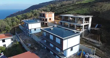 Villa 5 chambres avec Balcon, avec Vue sur la mer, avec Vue sur la montagne dans Cinarcik, Turquie