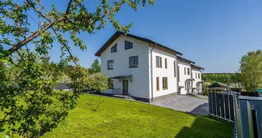 Apartamento 4 habitaciones en Minsk, Belarús