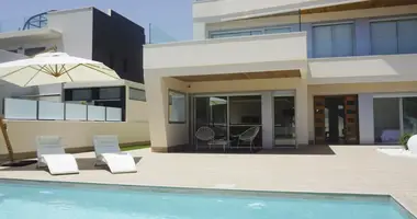 Villa 4 chambres avec Terrasse, avec Garage, avec Système d'alarme dans Orihuela, Espagne