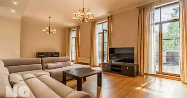Wohnung 5 Zimmer in Riga, Lettland