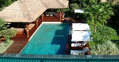 Villa 6 bedrooms with Balcony, with Furnitured, with Air conditioner in Kerobokan Klod, Indonesia