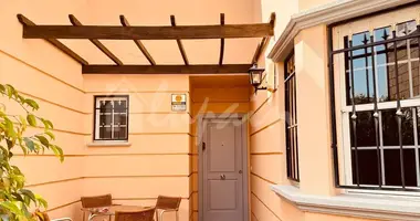 Szeregowiec w Arona, Hiszpania