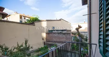 3 bedroom apartment in Metropolitan City of Florence, Italy
