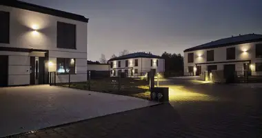 Casa 5 habitaciones en Varsovia, Polonia